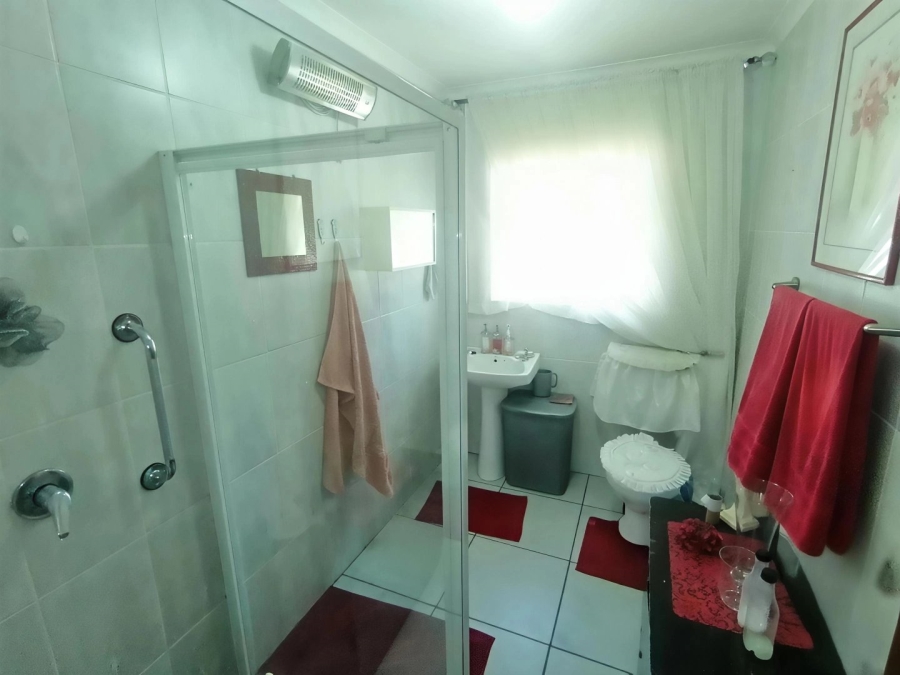 4 Bedroom Property for Sale in Pellissier Free State